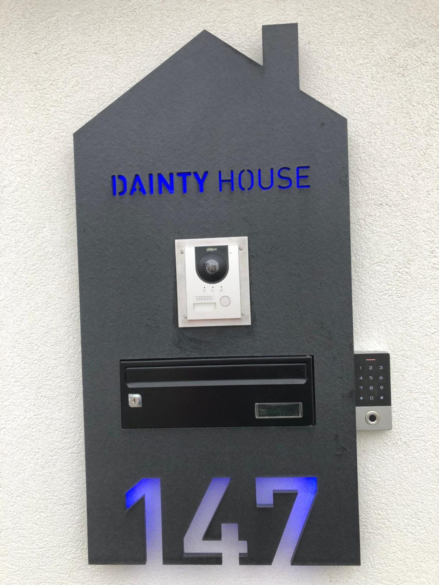 הוילה אובאר Dainty House מראה חיצוני תמונה